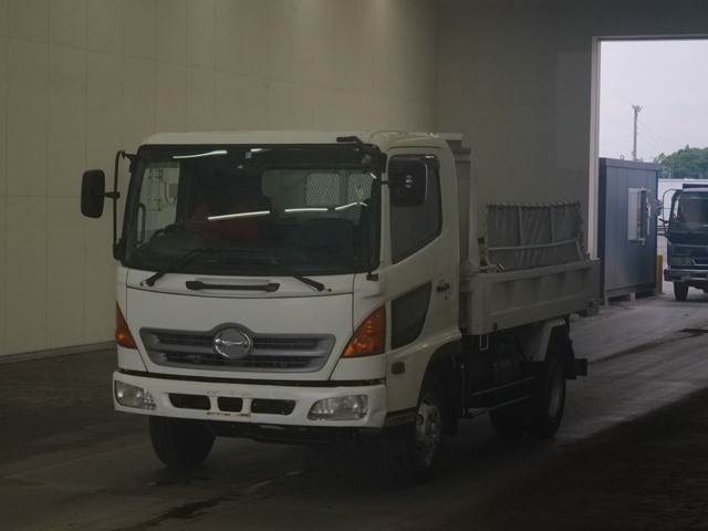 2004 HINO RANGER DUMP